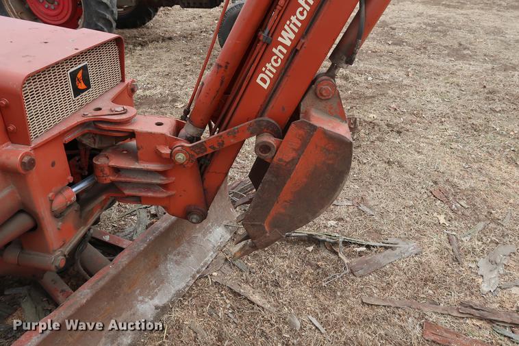 image for item DD5455 Ditch Witch 2300 trencher