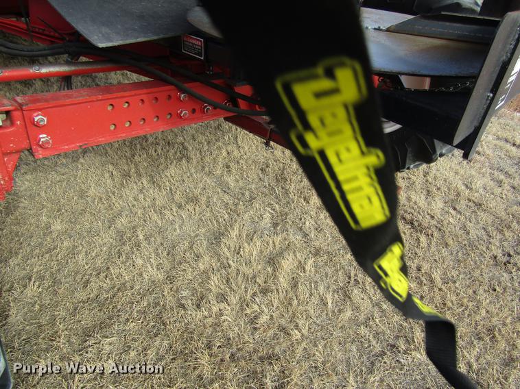 image for item DD8688 1984 White 8920 combine