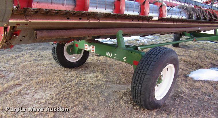 image for item DD8688 1984 White 8920 combine