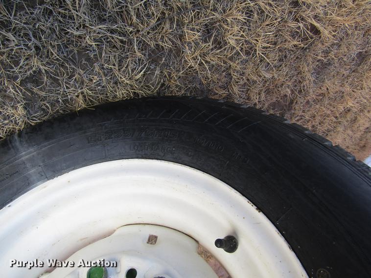 image for item DD8688 1984 White 8920 combine