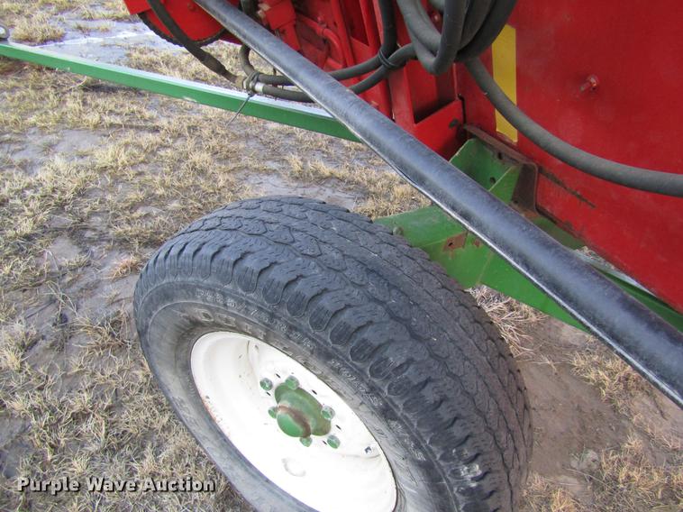 image for item DD8688 1984 White 8920 combine