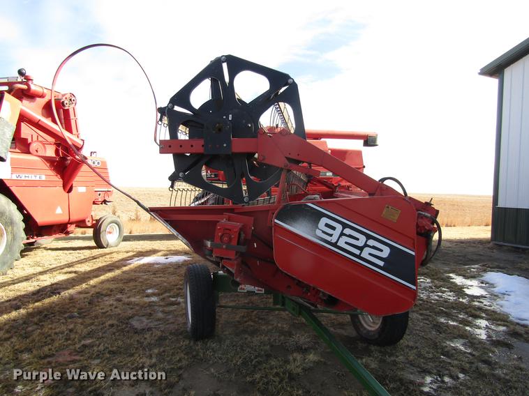 image for item DD8688 1984 White 8920 combine