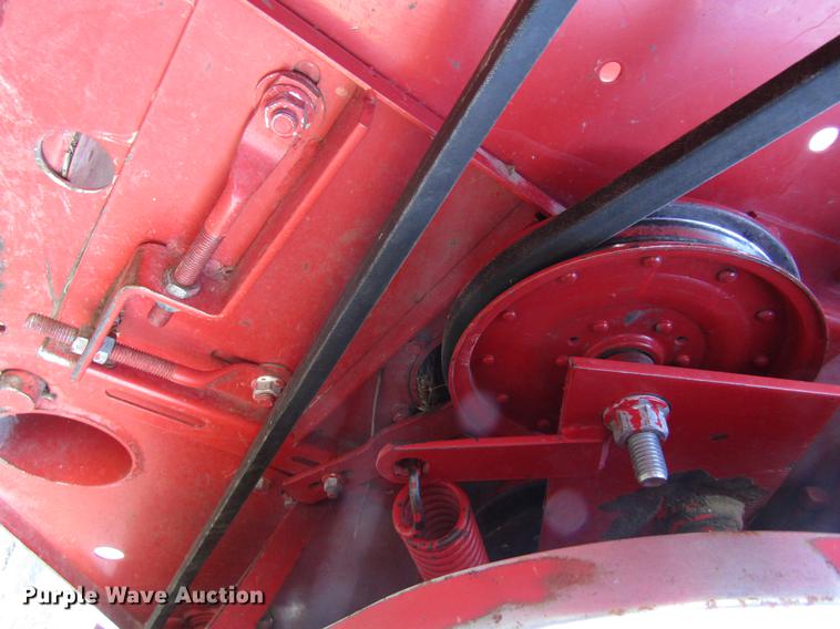 image for item DD8688 1984 White 8920 combine