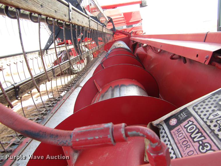 image for item DD8688 1984 White 8920 combine