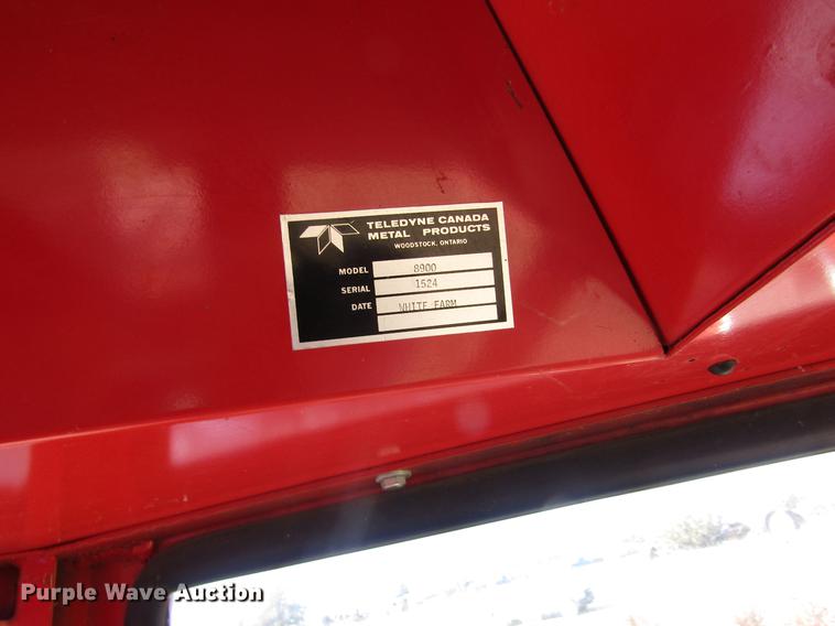 image for item DD8688 1984 White 8920 combine