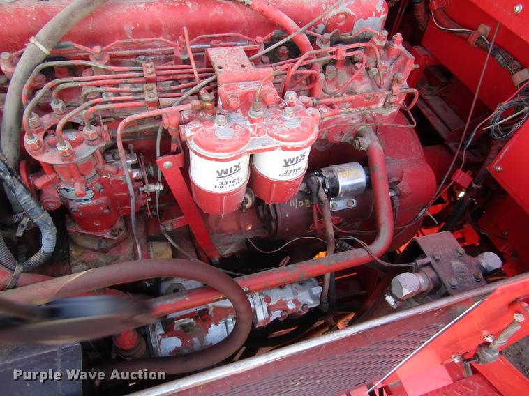 image for item DD8688 1984 White 8920 combine