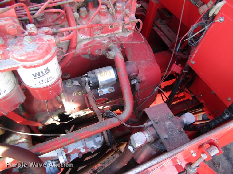 image for item DD8688 1984 White 8920 combine