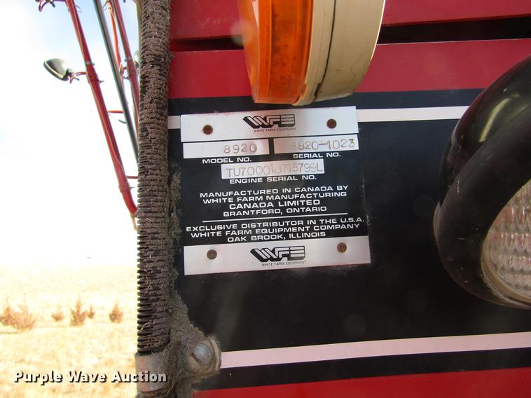 image for item DD8688 1984 White 8920 combine