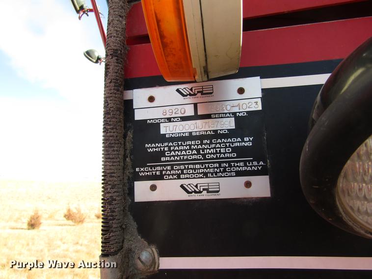 image for item DD8688 1984 White 8920 combine