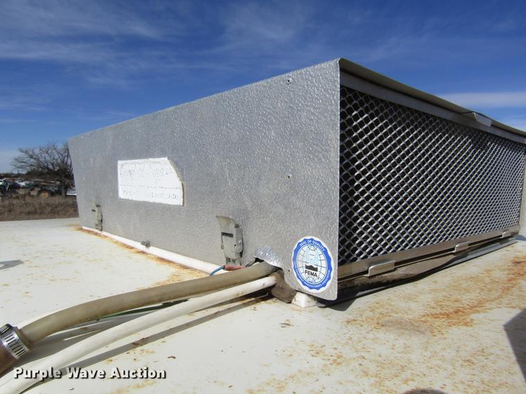 image for item DD8689 1974 White 7300 combine