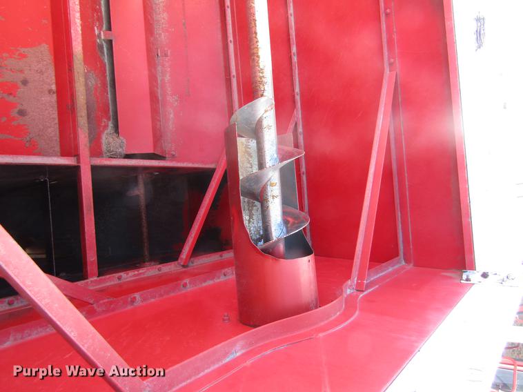 image for item DD8689 1974 White 7300 combine