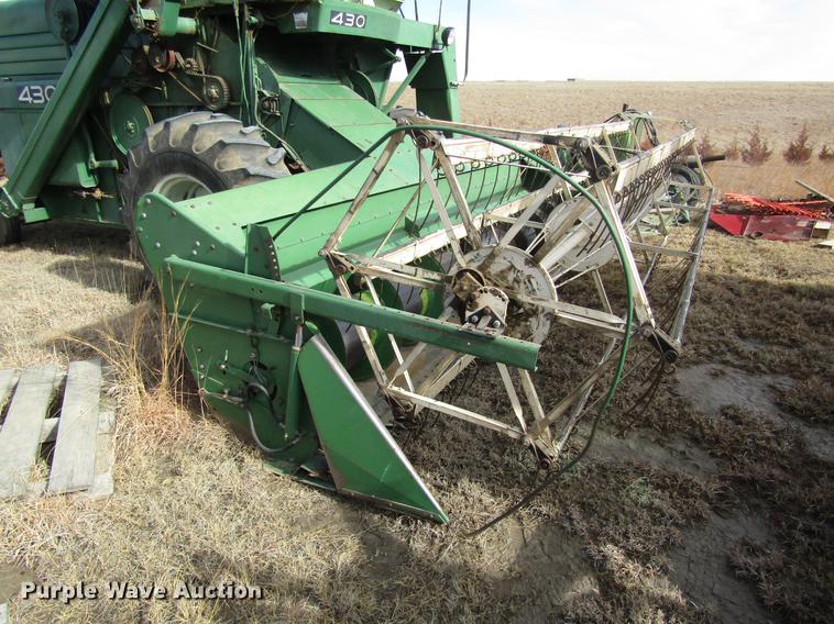 image for item DD8690 Oliver 430 combine