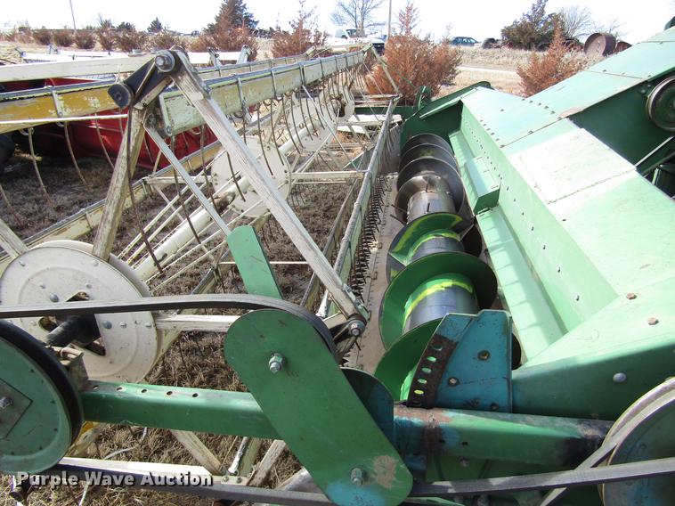 image for item DD8690 Oliver 430 combine