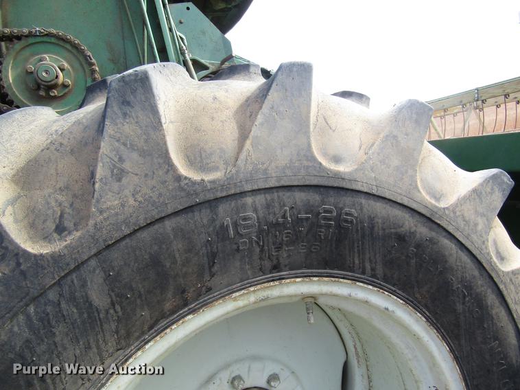 image for item DD8690 Oliver 430 combine