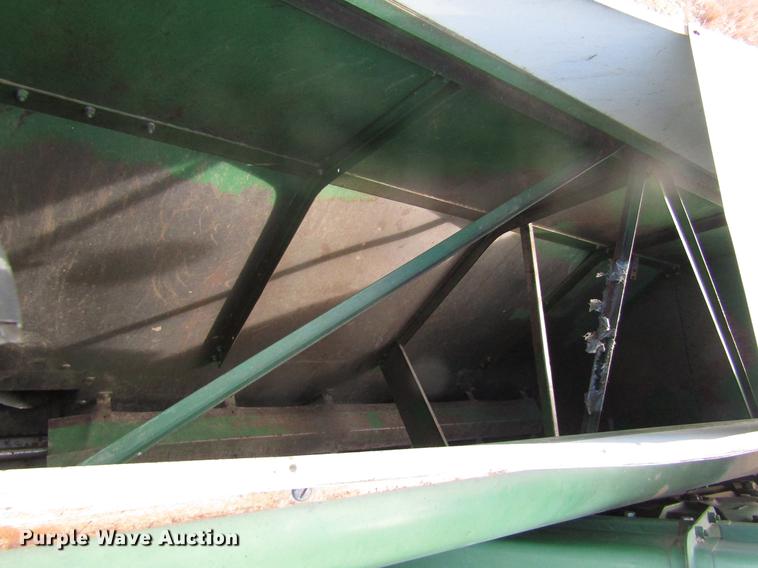 image for item DD8690 Oliver 430 combine