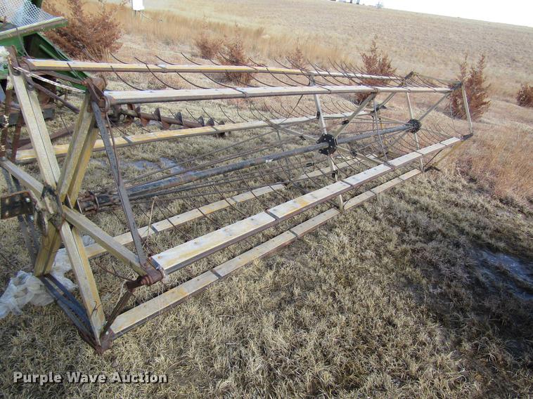 image for item DD8690 Oliver 430 combine