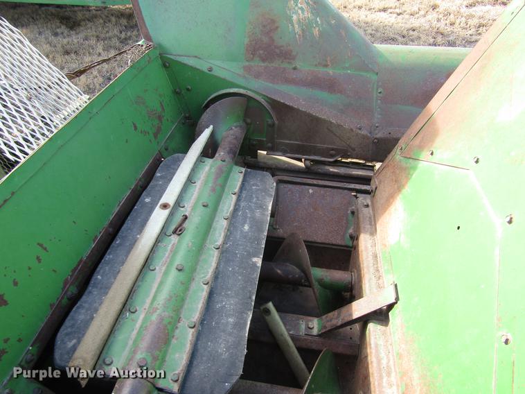 image for item DD8691 John Deere 205 corn head