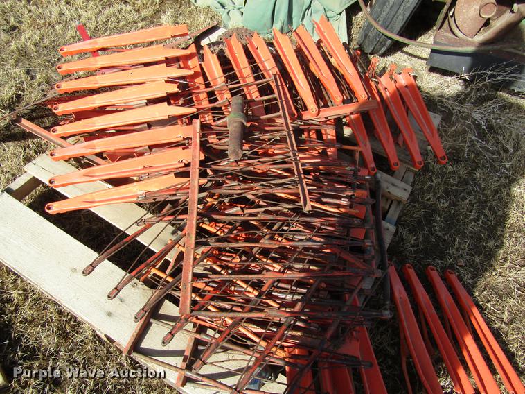 image for item DD8693 John Deere 205 head parts