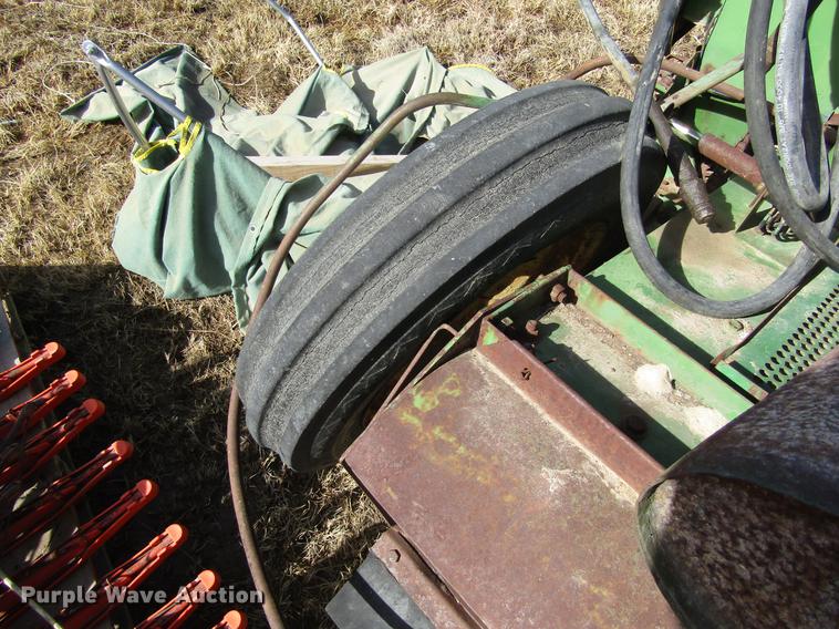 image for item DD8693 John Deere 205 head parts