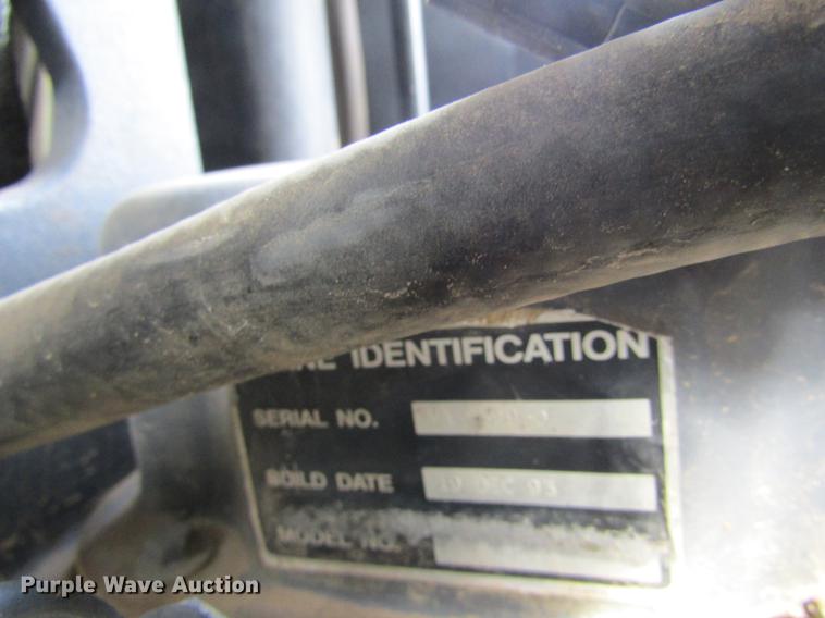 image for item DE6591 1994 Ford New Holland 8870 MFWD tractor