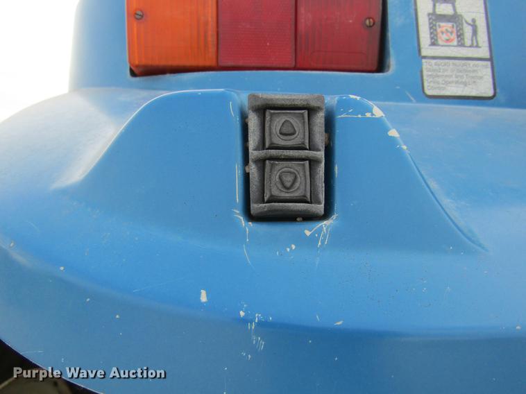 image for item DE6591 1994 Ford New Holland 8870 MFWD tractor