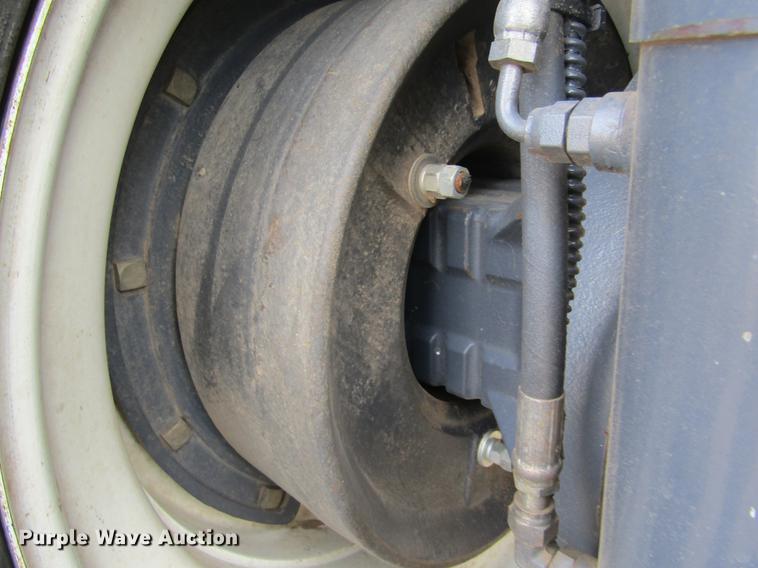 image for item DE6591 1994 Ford New Holland 8870 MFWD tractor