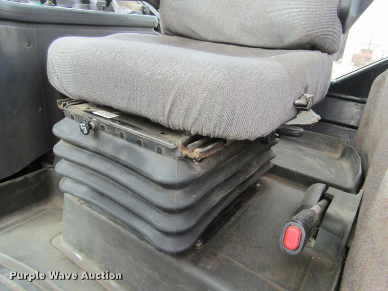 image for item DE6591 1994 Ford New Holland 8870 MFWD tractor