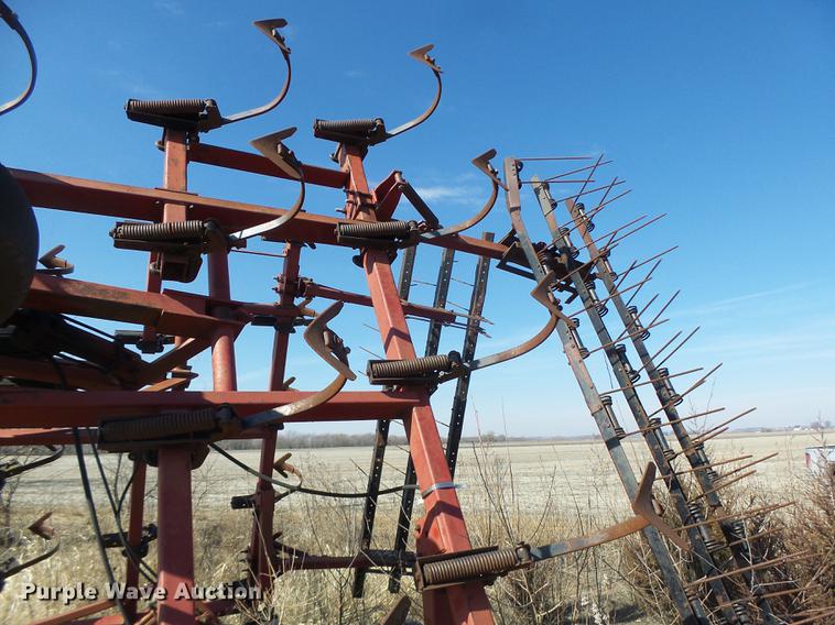 image for item DF9475 Case 4800 field cultivator