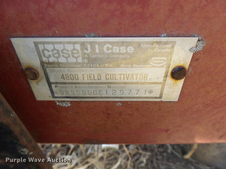 image for item DF9475 Case 4800 field cultivator