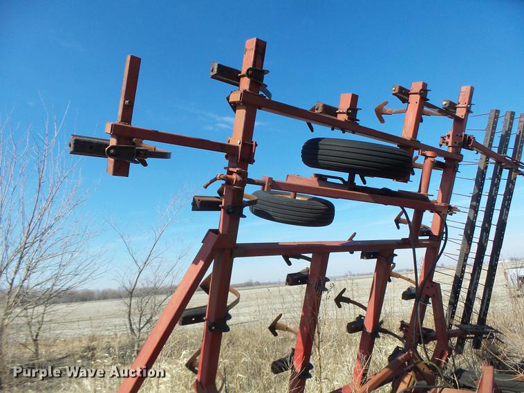 image for item DF9475 Case 4800 field cultivator