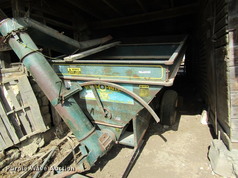 image for item DF9478 Grain-O-Vator feed mixer