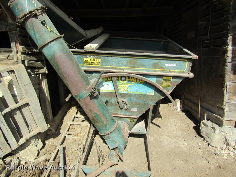 image for item DF9478 Grain-O-Vator feed mixer