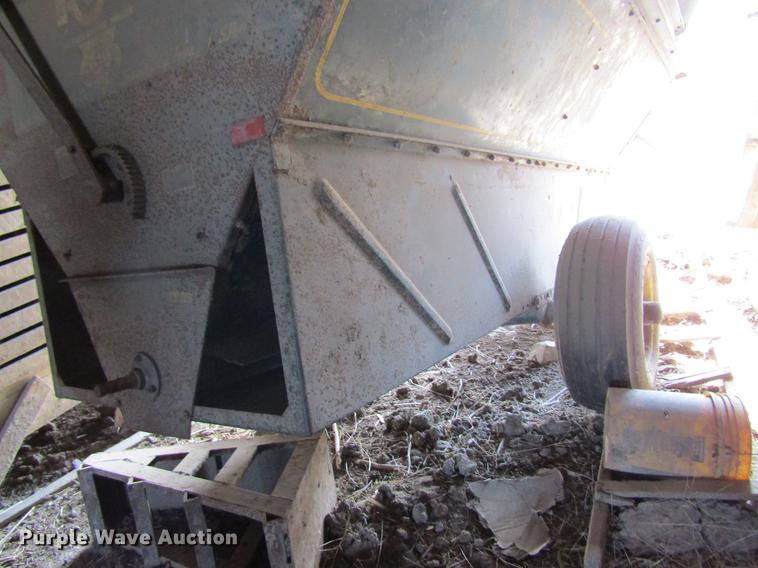 image for item DF9478 Grain-O-Vator feed mixer