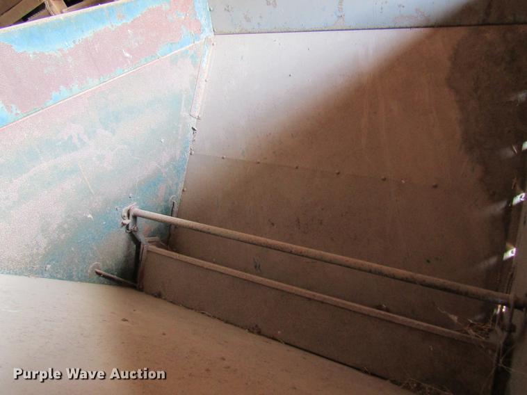 image for item DF9478 Grain-O-Vator feed mixer