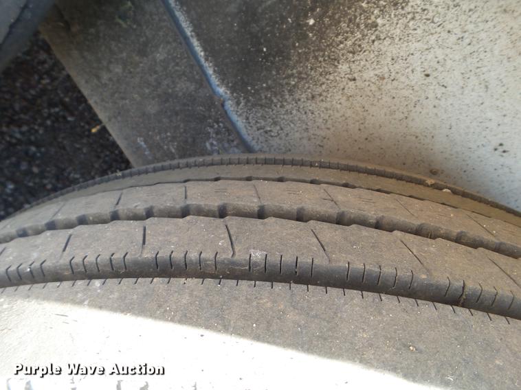 image for item DL9119 2008 Integrity horse trailer