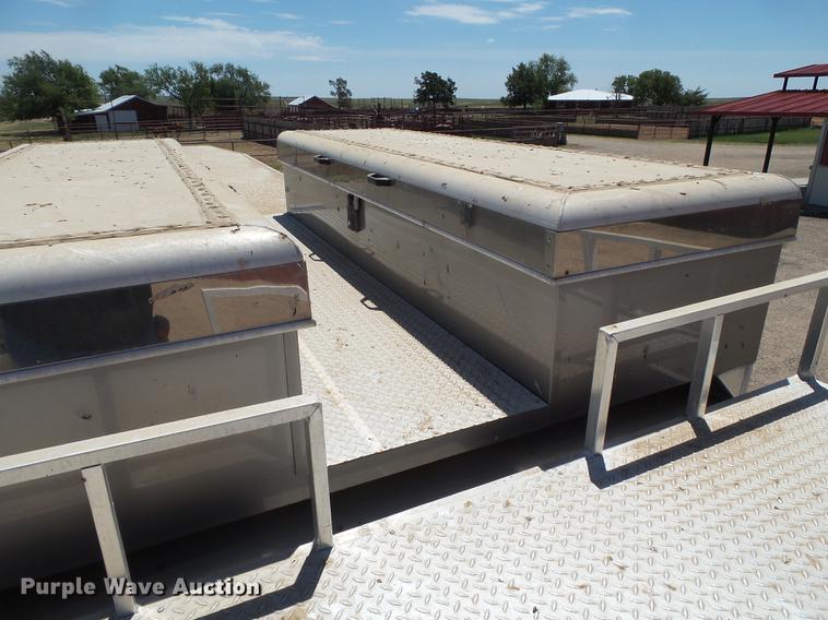 image for item DL9119 2008 Integrity horse trailer