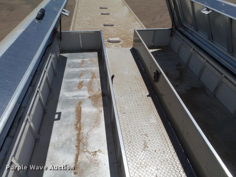 image for item DL9119 2008 Integrity horse trailer