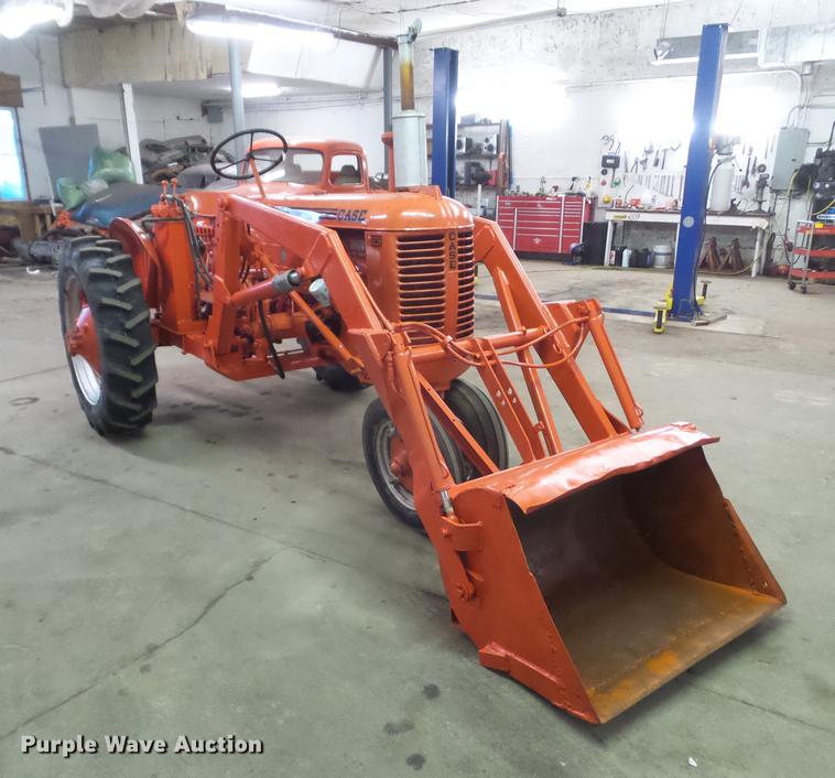 image for item DZ9220 1951 Case VAC tractor