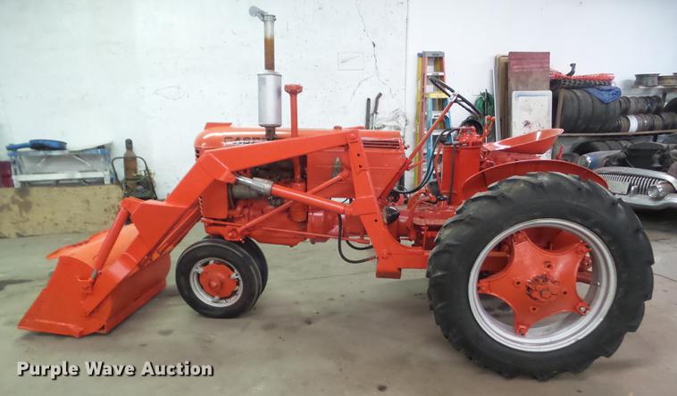 image for item DZ9220 1951 Case VAC tractor