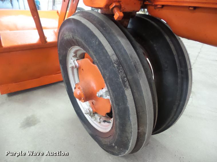 image for item DZ9220 1951 Case VAC tractor