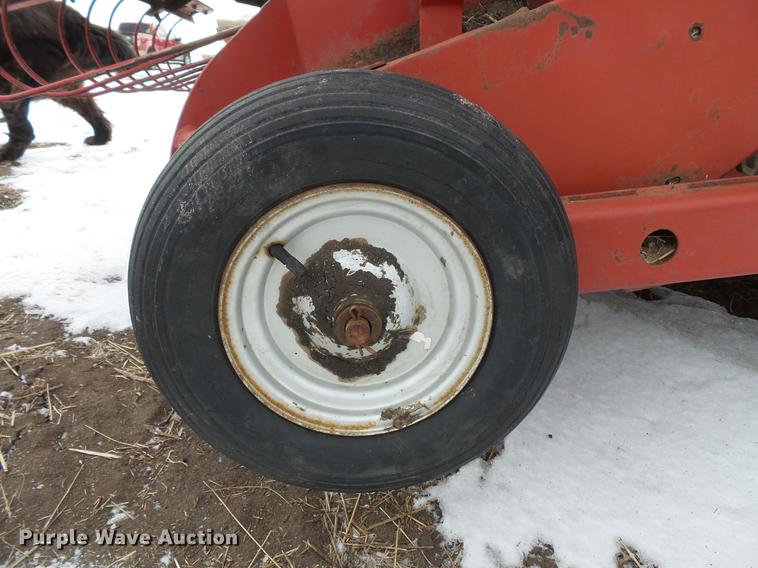 image for item EA9694 1994 Case IH 8480 round baler