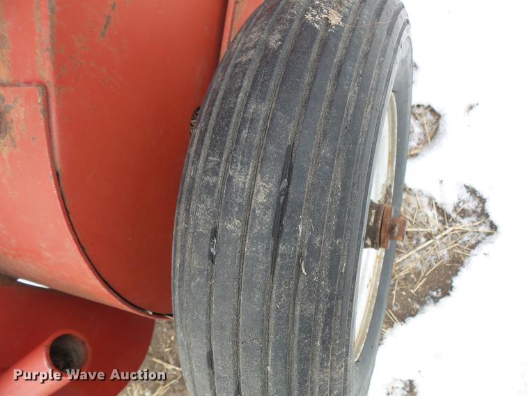 image for item EA9694 1994 Case IH 8480 round baler