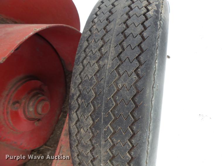 image for item EA9694 1994 Case IH 8480 round baler