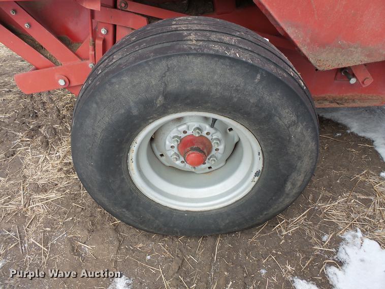 image for item EA9694 1994 Case IH 8480 round baler
