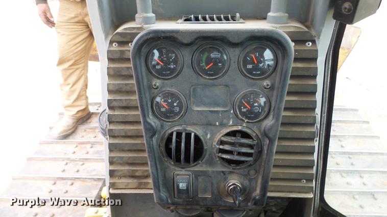 image for item EC9604 2006 Caterpillar D4G LGP dozer