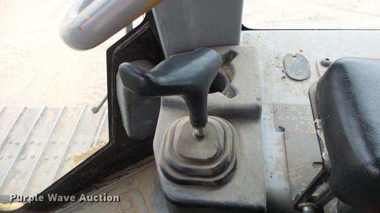 image for item EC9604 2006 Caterpillar D4G LGP dozer