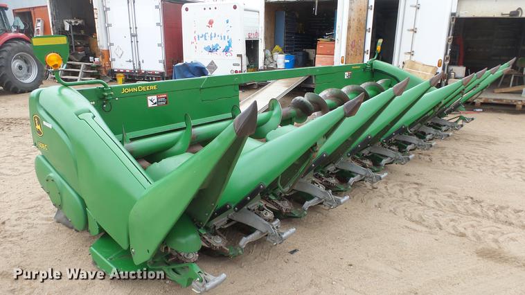 image for item EC9655 John Deere 608C Stalkmaster corn head