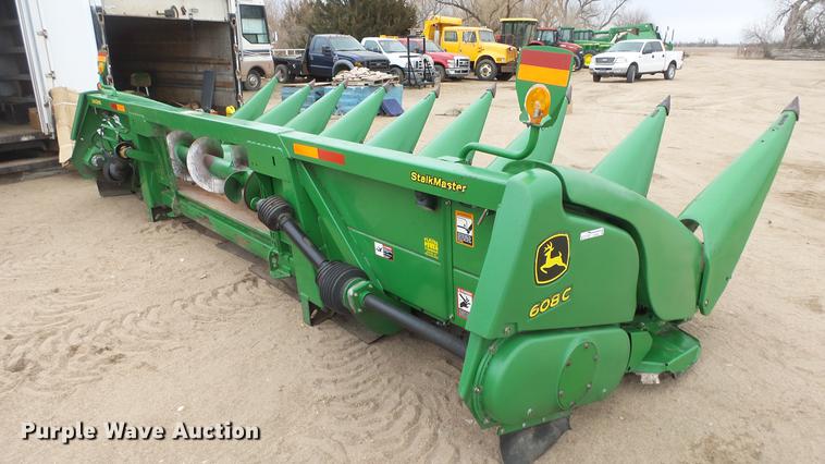 image for item EC9655 John Deere 608C Stalkmaster corn head