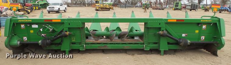 image for item EC9655 John Deere 608C Stalkmaster corn head