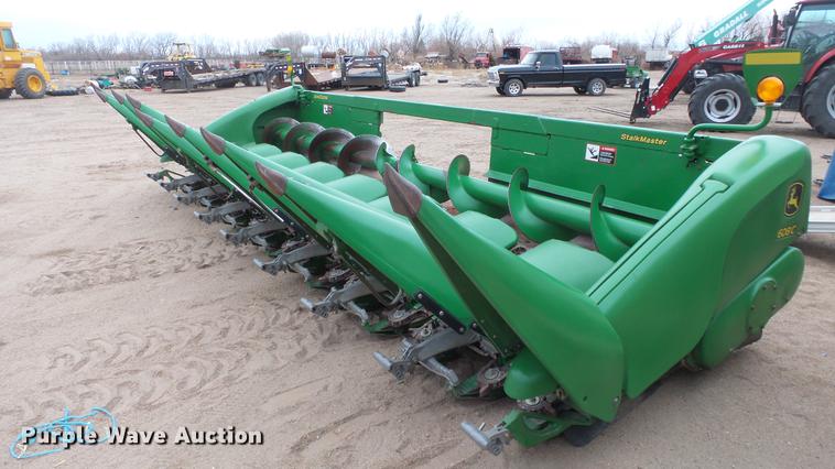 image for item EC9655 John Deere 608C Stalkmaster corn head